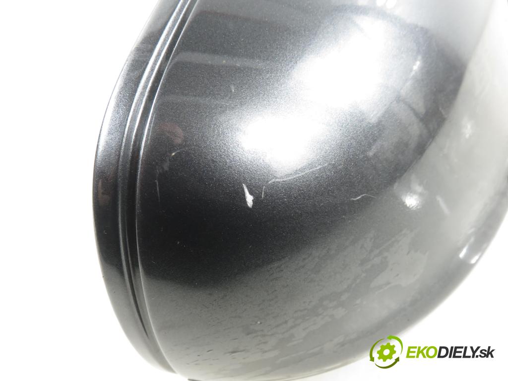 AUDI Q5 (8R) SUV 2010 176,00 3.0 TDI quattro - CCWA 2967,00 zpětné zrcátko