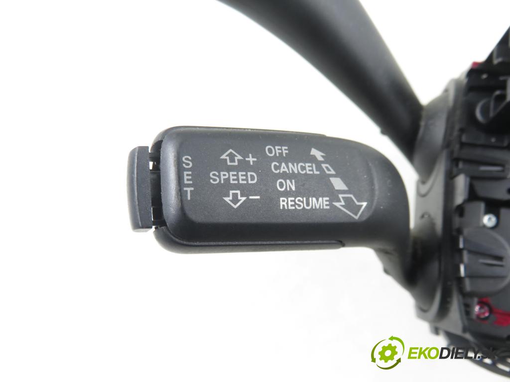 AUDI Q5 (8R) SUV 2010 176,00 3.0 TDI quattro - CCWA 2967,00 PAKA/ŘAZENÍ/SADA: 8K0953502BK