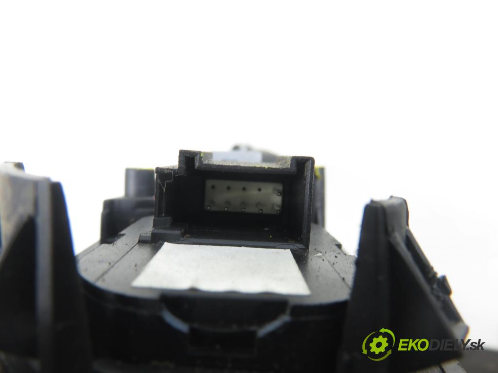 SEAT IBIZA III (6L1) HB 2003 55,00 1.4 16V - BBY 1390,00 klika LPW 6L1837113C