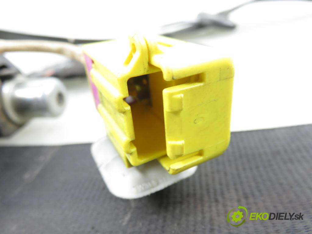 VW CADDY III Furgon (2KA, 2KH, 2CA, 2CH) FURGON 2006 77,00 1.9 TDI - BLS 1896,00 držák BEZPEČNOST LP 2K0857805B