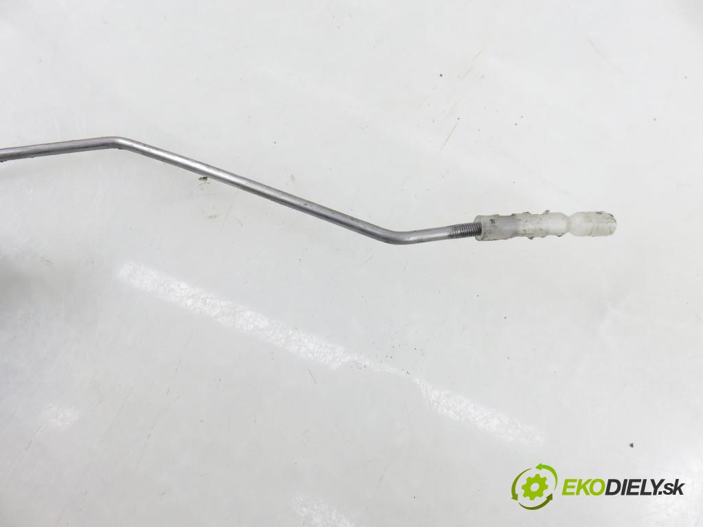 VW CADDY III Furgon (2KA, 2KH, 2CA, 2CH) FURGON 2006 77,00 1.9 TDI - BLS 1896,00 zámok dveře posúvne 2K0843654T