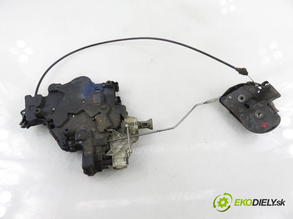 VW CADDY III Furgon (2KA, 2KH, 2CA, 2CH) FURGON 2006 77,00 1.9 TDI - BLS 1896,00 zámok dveře posúvne 2K0843654T