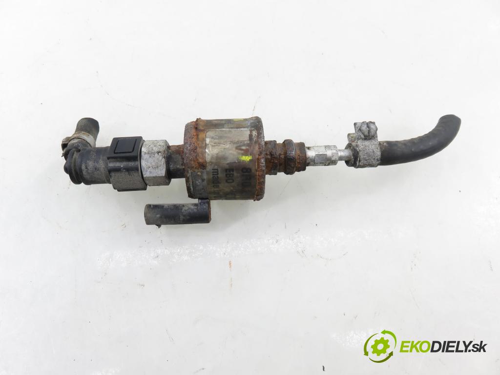 AUDI Q5 (8R) SUV 2010 176,00 3.0 TDI quattro - CCWA 2967,00 motorek paliva Webasto 22454401 ; 8R0251163A