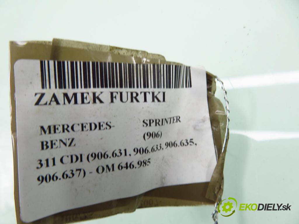 MERCEDES-BENZ SPRINTER 3,5-t Skrzynia (906) FURGON 2007 80,00 311 CDI (906.631, 906.633, 906.635, 906.637) - OM  2148,00 zámok dvierka A9067400835
