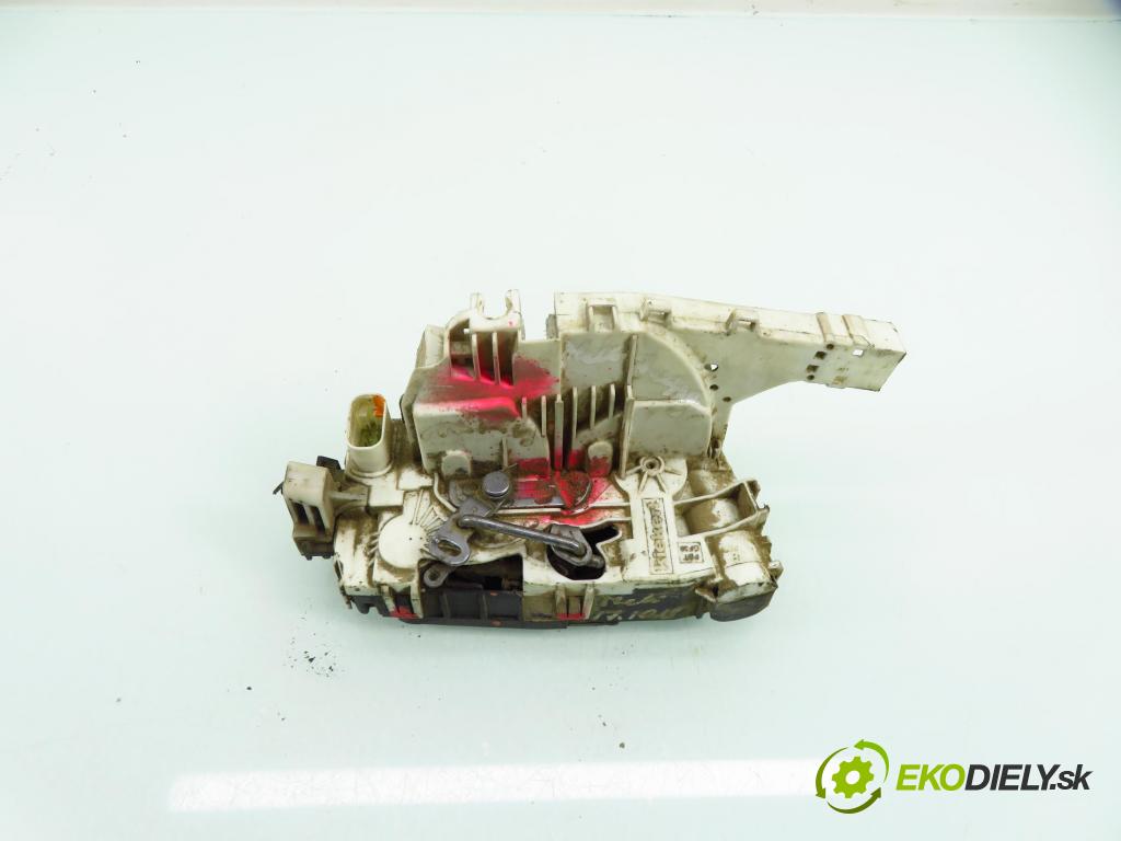 MERCEDES-BENZ SPRINTER 3,5-t Skrzynia (906) FURGON 2007 80,00 311 CDI (906.631, 906.633, 906.635, 906.637) - OM  2148,00 zámok dvierka A9067400835