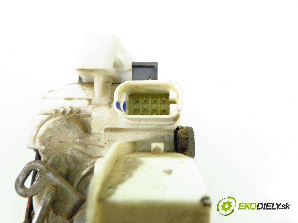 MERCEDES-BENZ SPRINTER 3,5-t Skrzynia (906) FURGON 2007 80,00 311 CDI (906.631, 906.633, 906.635, 906.637) - OM  2148,00 zámok Dvere posúvne A9067304335