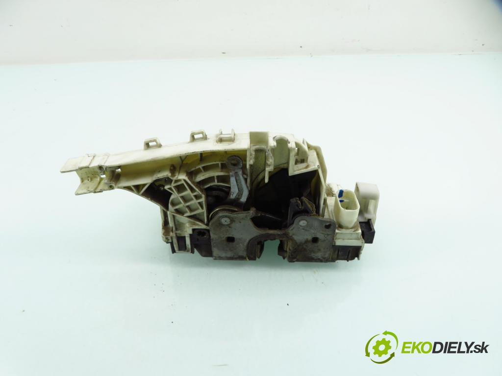 MERCEDES-BENZ SPRINTER 3,5-t Skrzynia (906) FURGON 2007 80,00 311 CDI (906.631, 906.633, 906.635, 906.637) - OM  2148,00 zámok Dvere posúvne A9067304335