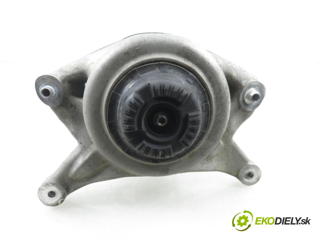 AUDI Q5 (8R) SUV 2010 176,00 3.0 TDI quattro - CCWA 2967,00 MCPERSON PP 8R0413030J