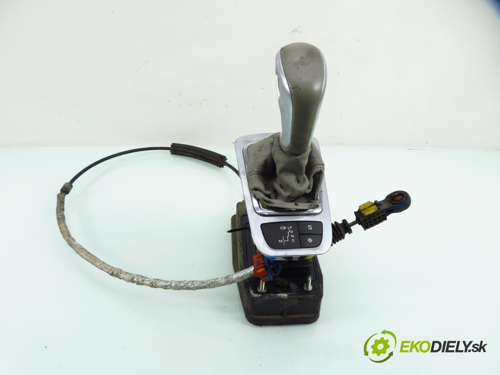 CITROEN C5 III Break (RW_) KOMBI 2008 150,00 2.7 HDi - UHZ (DT17BTED4) 2720,00 ZVEDÁK: 9681617780