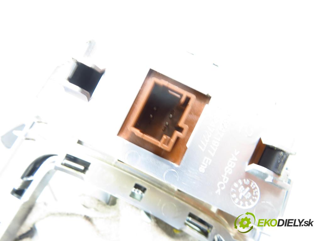 CITROEN C5 III Break (RW_) KOMBI 2008 150,00 2.7 HDi - UHZ (DT17BTED4) 2720,00 ZVEDÁK: 9681617780