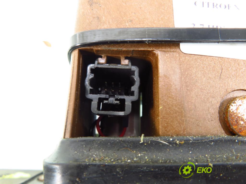 CITROEN C5 III Break (RW_) KOMBI 2008 150,00 2.7 HDi - UHZ (DT17BTED4) 2720,00 ZVEDÁK: 9681617780