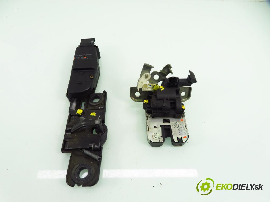 SKODA SUPERB II (3T4) LIFTBACK 2009 118,00 1.8 TSI - BZB 1798,00 zámok dveří kufr EL. 4F9827303A ; 8K9927505