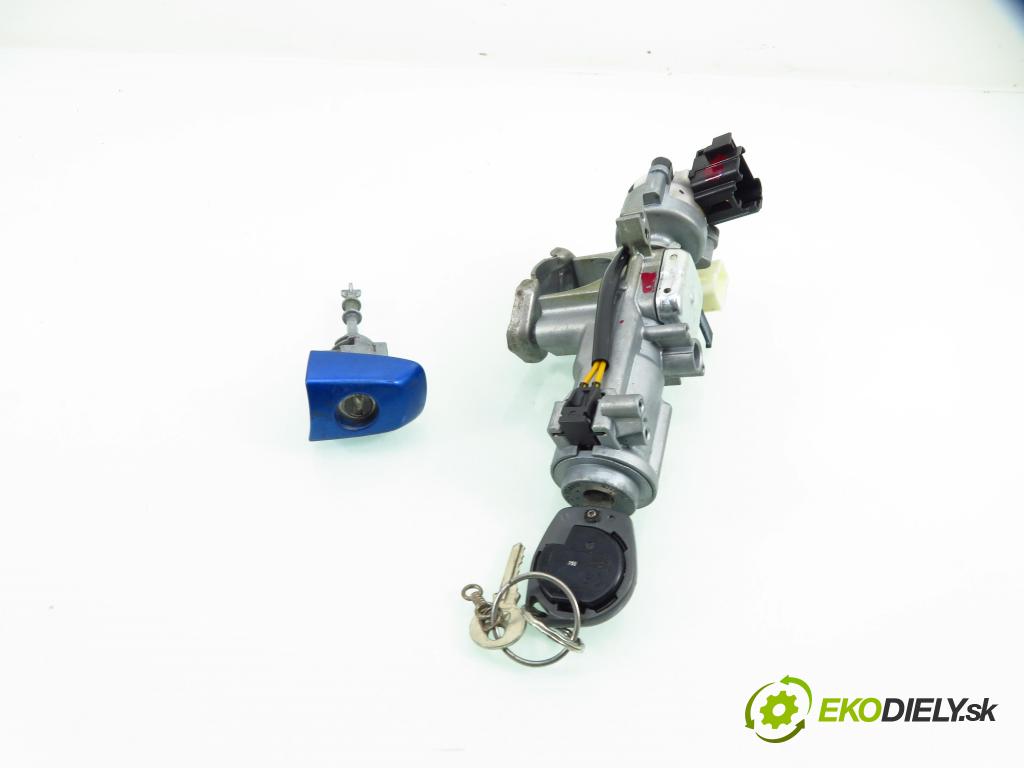 SUZUKI SWIFT III (MZ, EZ) HB 2007 67,00 1.3 91 - M13A 1328,00 spinačka / zámky 3397062J00