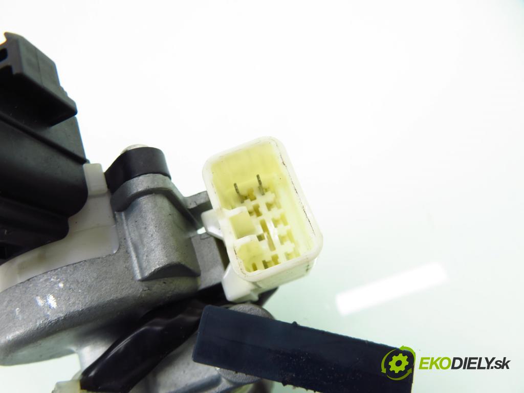 SUZUKI SWIFT III (MZ, EZ) HB 2007 67,00 1.3 91 - M13A 1328,00 spinačka / zámky 3397062J00