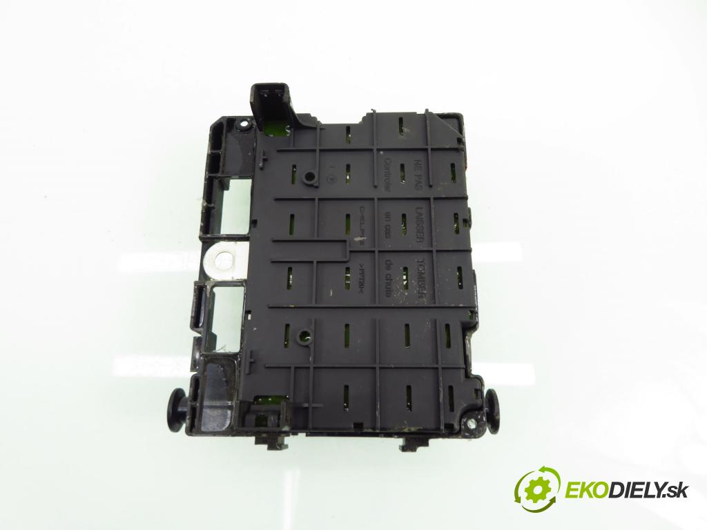 PEUGEOT 206 liftback (2A/C) HB 2003 55,00 1.4 75 - KFW 1360,00 MODUL BSM 9657608580