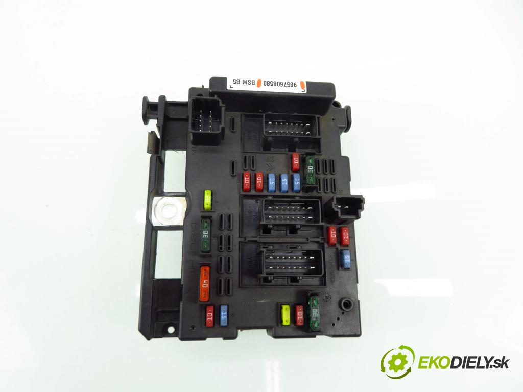 PEUGEOT 206 liftback (2A/C) HB 2003 55,00 1.4 75 - KFW 1360,00 MODUL BSM 9657608580