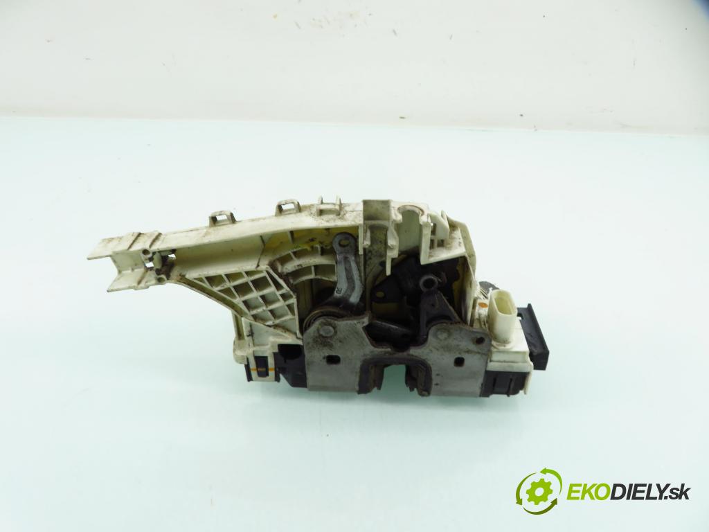 MERCEDES-BENZ SPRINTER 3,5-t Skrzynia (906) FURGON 2007 80,00 311 CDI (906.631, 906.633, 906.635, 906.637) - OM 2148,00 zámok A9067201735