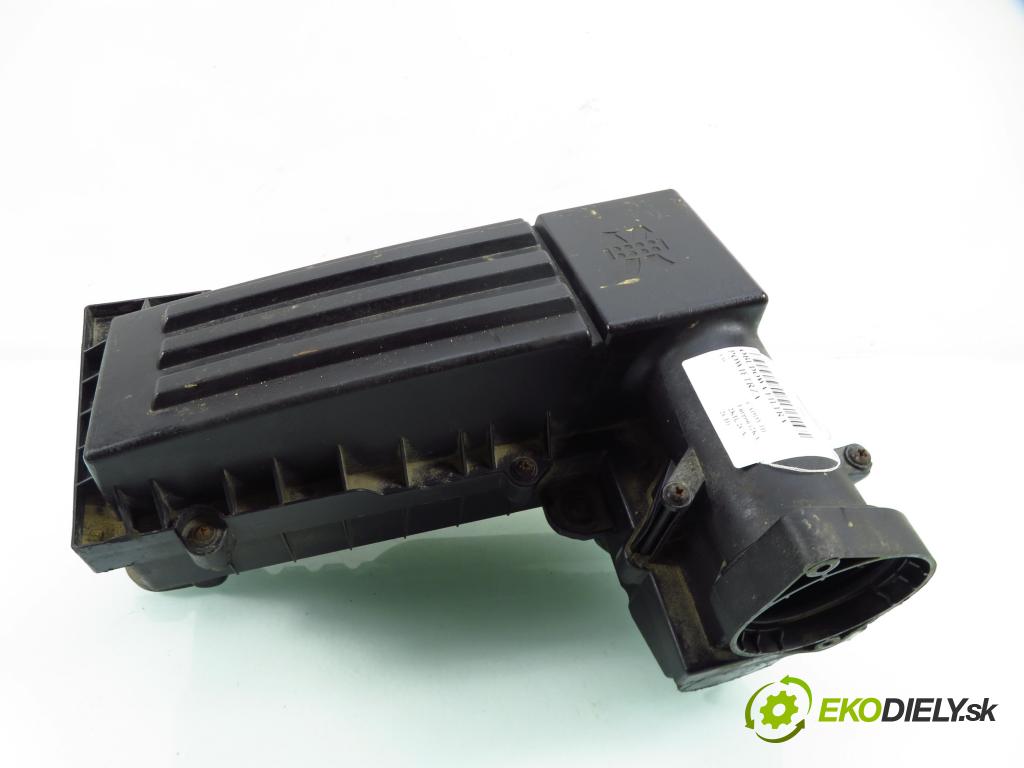 VW CADDY III Furgon (2KA, 2KH, 2CA, 2CH) FURGON 2006 77,00 1.9 TDI - BLS 1896,00 obal filtra vzduchu 3C0129607AD ; 3C0129601AJ (Kryt vzduchového filtru)