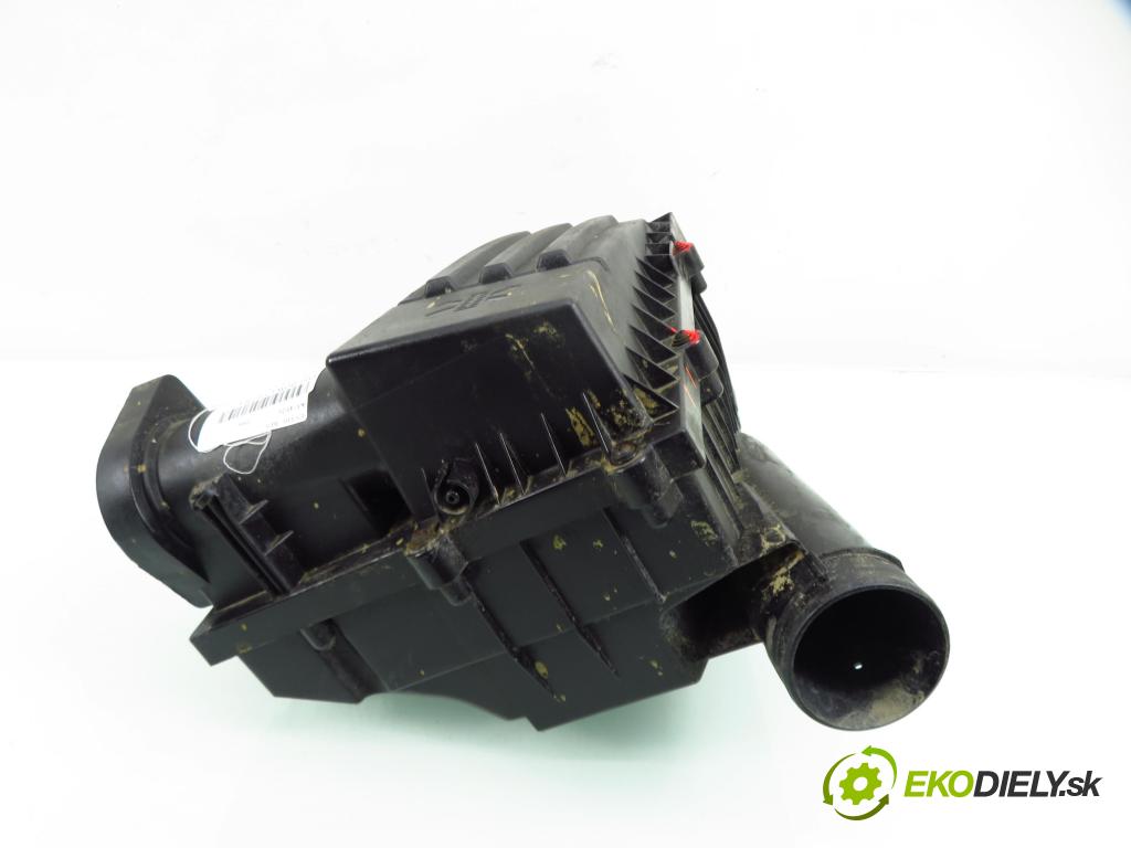 VW CADDY III Furgon (2KA, 2KH, 2CA, 2CH) FURGON 2006 77,00 1.9 TDI - BLS 1896,00 obal filtra vzduchu 3C0129607AD ; 3C0129601AJ (Kryt vzduchového filtru)