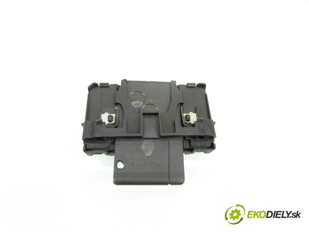 RENAULT SCENIC II (JM0/1_) MINIVAN 2008 78,00 1.5 dCi 106 - K9K 732 1461,00 CZYTNIK KARTY: S118539002E ; 8200125077