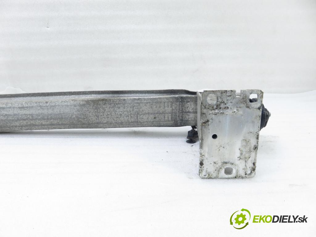 AUDI A5 (8T3) COUPE 2009 140,00 2.7 TDI - CGKA 2698,00 výztuha PŘEDNÍ 8K0807113B