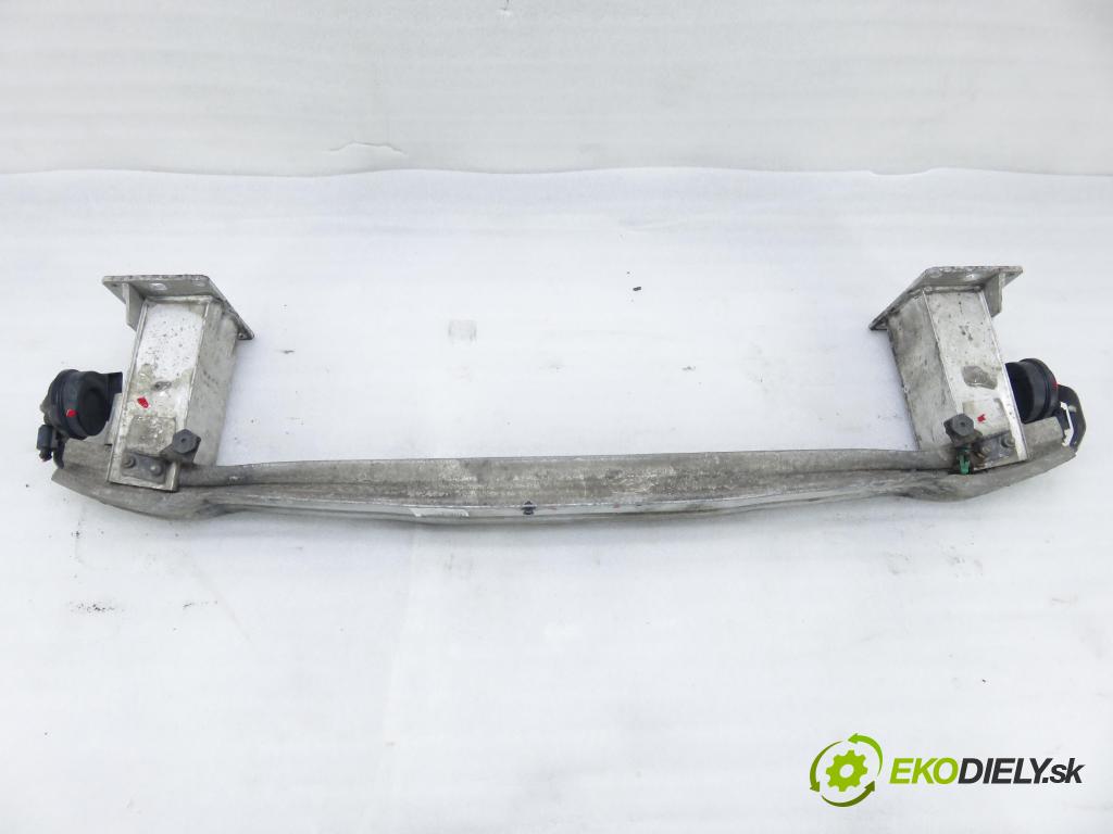 AUDI A5 (8T3) COUPE 2009 140,00 2.7 TDI - CGKA 2698,00 výztuha PŘEDNÍ 8K0807113B