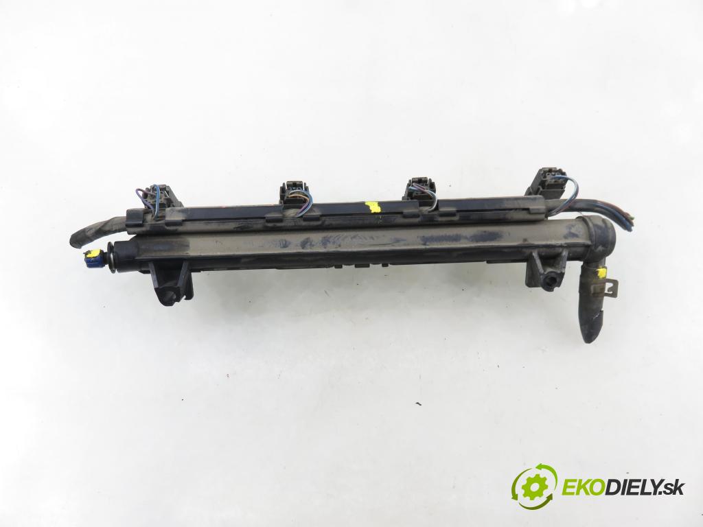 SEAT IBIZA III (6L1) HB 2003 55,00 1.4 16V - BBY 1390,00 lišta vstřikovací 3330A03574 ; 036906031M ; 036971824A (Vstřikovací lišta)