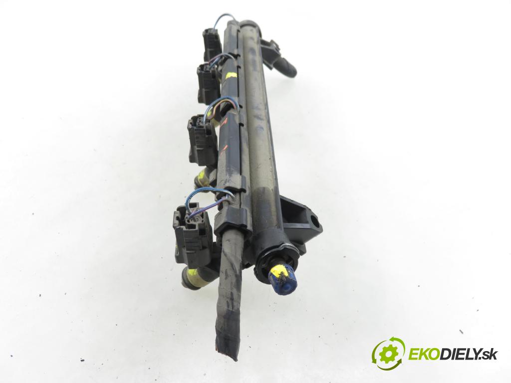 SEAT IBIZA III (6L1) HB 2003 55,00 1.4 16V - BBY 1390,00 lišta vstřikovací 3330A03574 ; 036906031M ; 036971824A (Vstřikovací lišta)