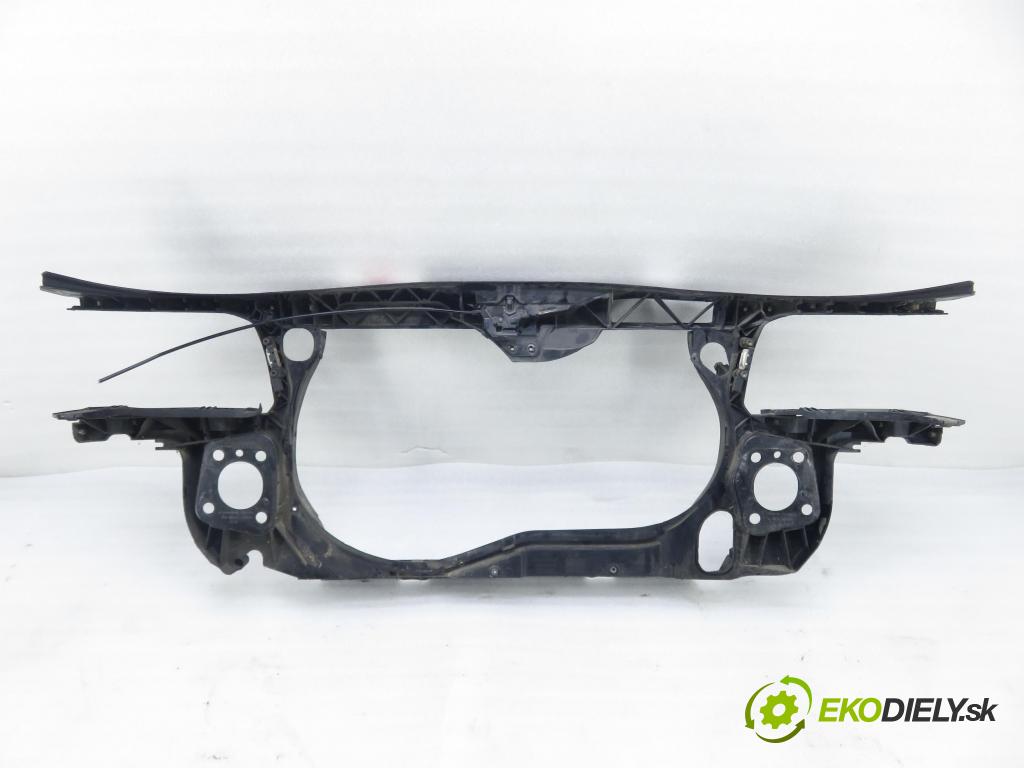 AUDI A4 (8E2, B6) SEDAN 2003 132,00 2.5 TDI V6 180 quattro - AKE 2496,00 držák přední část 8E0805594A