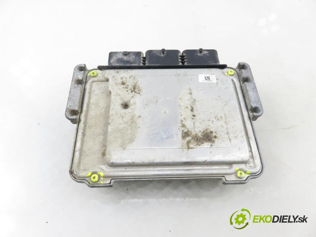 FORD FIESTA VI Van HB 2010 51,00 1.4 TDCi - KVJA 1399,00 řídící jednotka motora BV2112A650ACD ; 0281019144