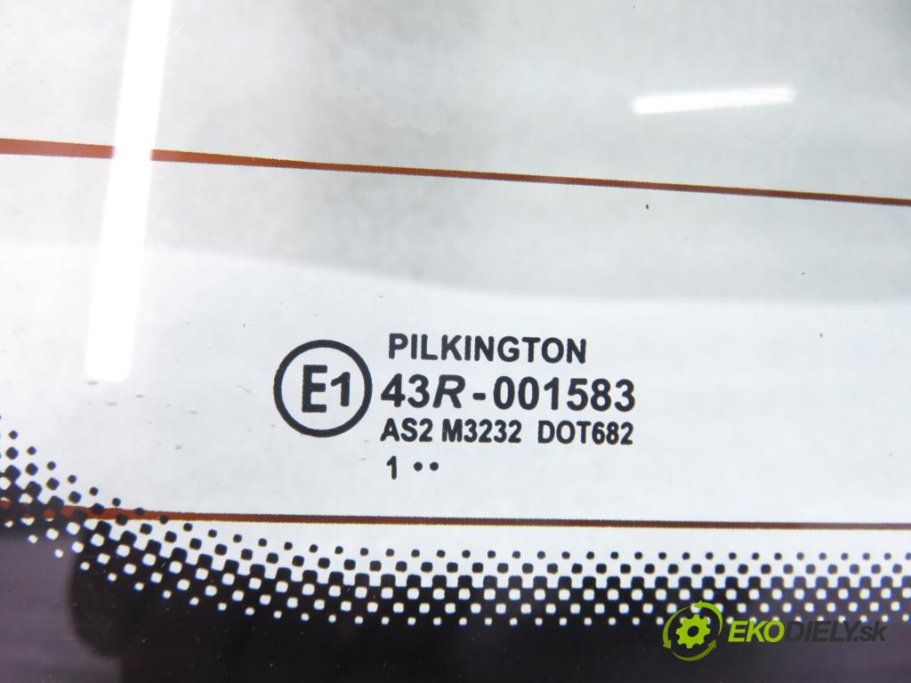 VW GOLF IV Variant (1J5) KOMBI 2002 74,00 1.9 TDI PD 101 - AXR 1896,00 okno ZADNÍ: kapota