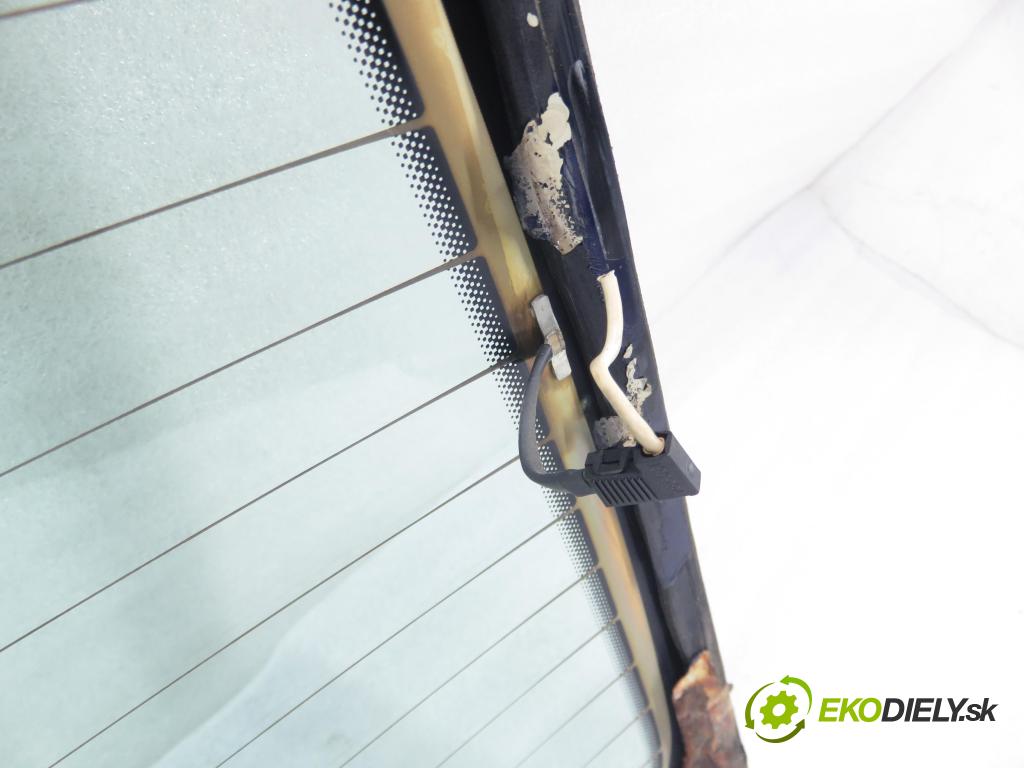 VW GOLF IV Variant (1J5) KOMBI 2002 74,00 1.9 TDI PD 101 - AXR 1896,00 okno ZADNÍ: kapota