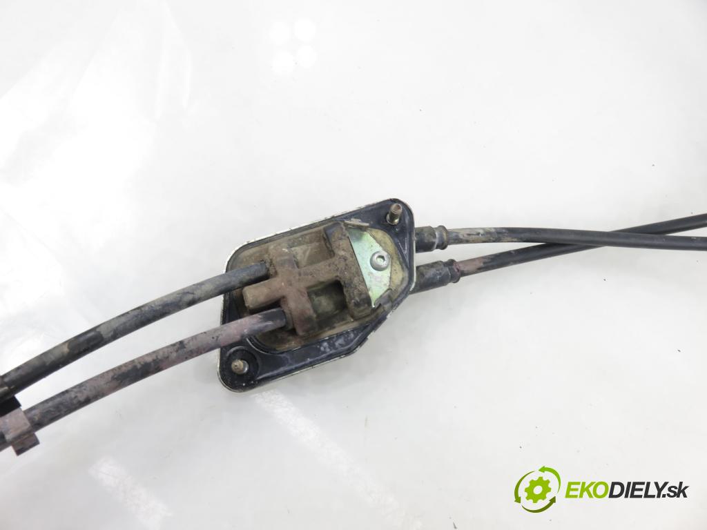 FORD FIESTA VI Van HB 2010 51,00 1.4 TDCi - KVJA 1399,00 ZVEDÁK: CA6R7C453MBA