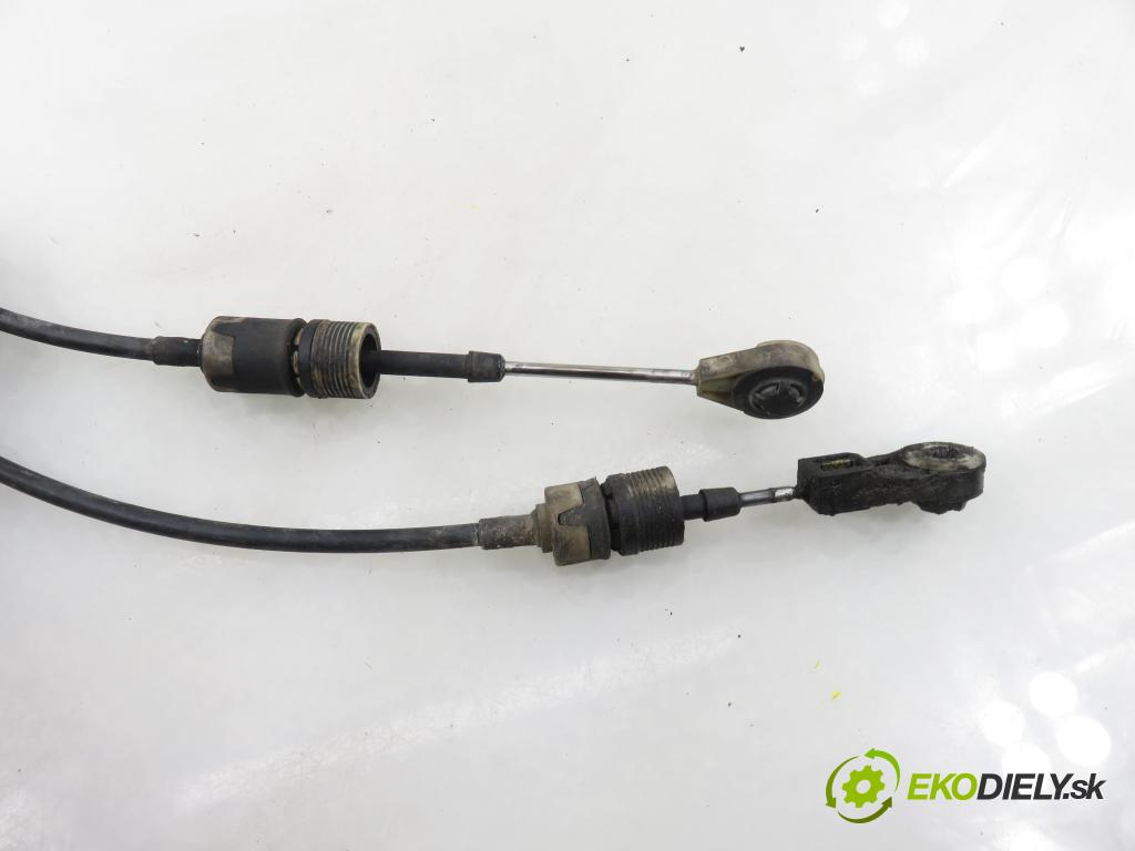 FORD FIESTA VI Van HB 2010 51,00 1.4 TDCi - KVJA 1399,00 ZVEDÁK: CA6R7C453MBA