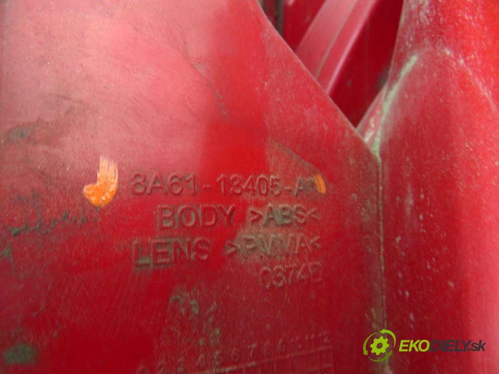 FORD FIESTA VI Van HB 2010 51,00 1.4 TDCi - KVJA 1399,00 světlo levé zadní 8A6113405A