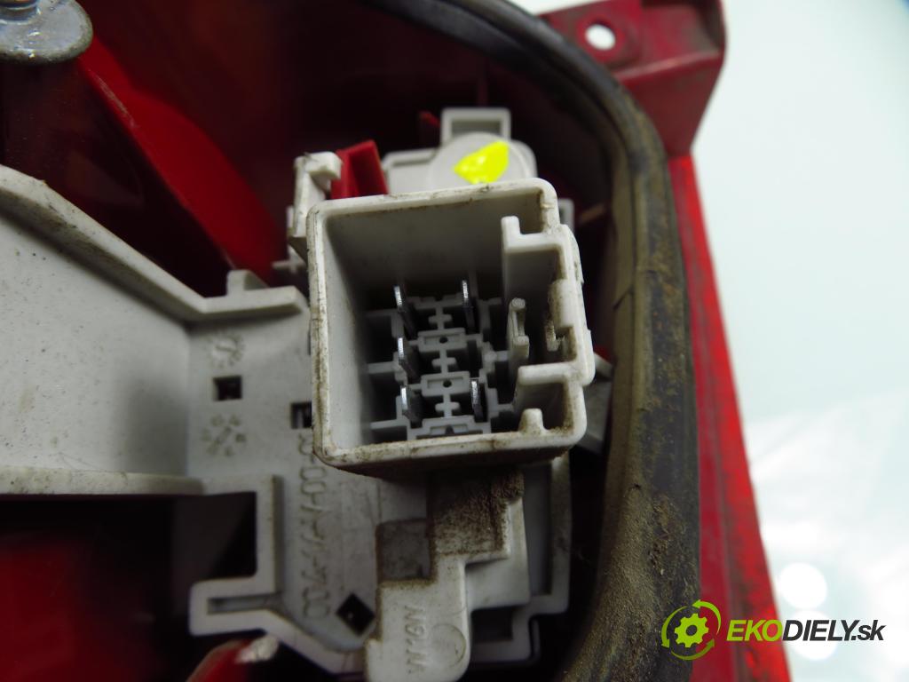 FORD FIESTA VI Van HB 2010 51,00 1.4 TDCi - KVJA 1399,00 Svetlo pravé zadné BA6113404A