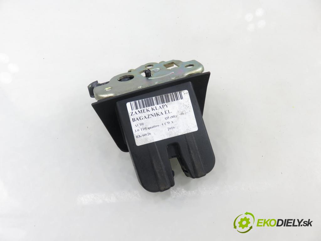 AUDI Q5 (8R) SUV 2010 176,00 3.0 TDI quattro - CCWA 2967,00 zámok dverí kufor EL. 8R0827505