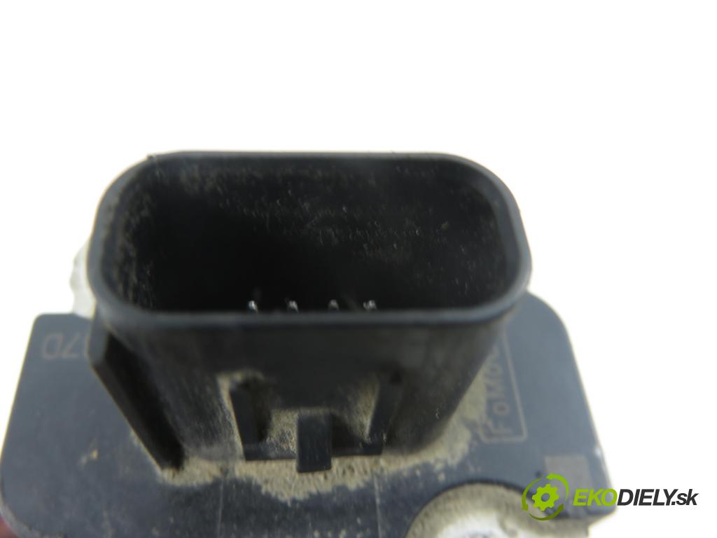 FORD FIESTA VI Van HB 2010 51,00 1.4 TDCi - KVJA 1399,00 váha vzduchu vzduchu 8V2112B579