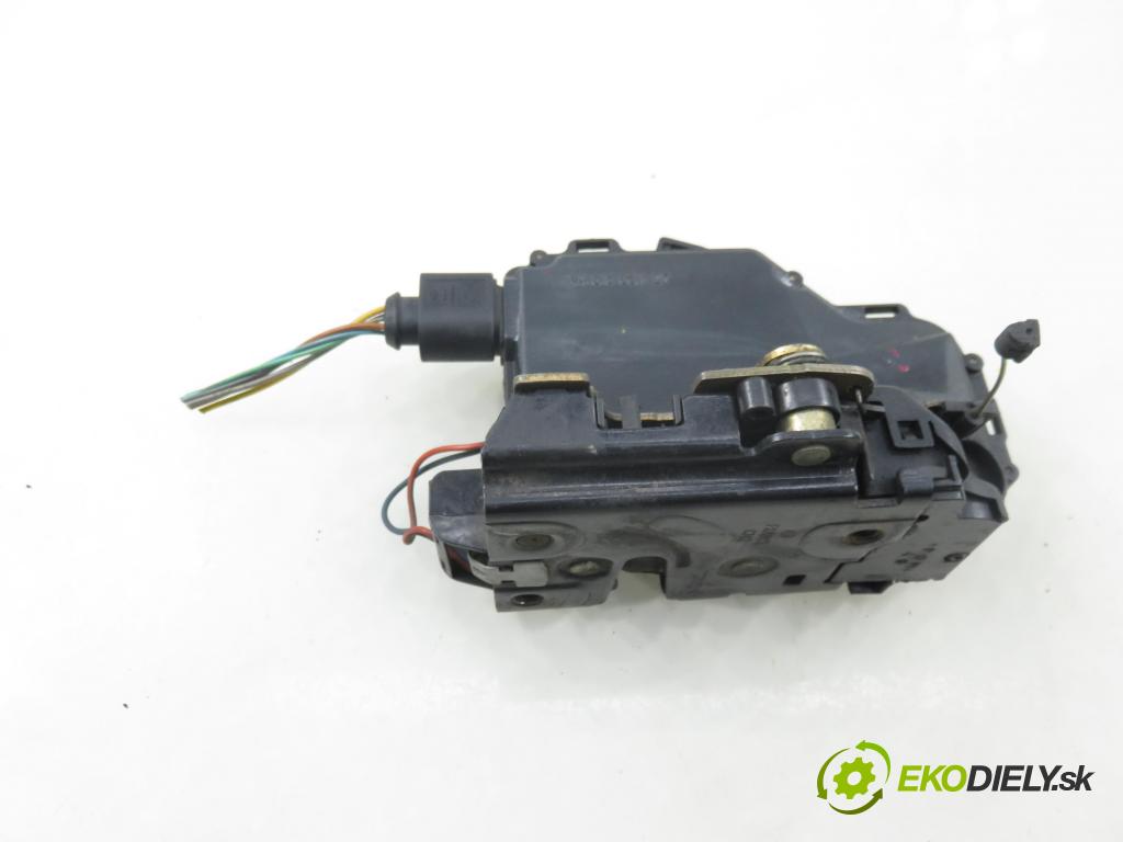 SKODA OCTAVIA I (1U2) LIFTBACK 2000 66,00 1.9 TDI 90- AGR 1896,00 zámok 3B4839115A