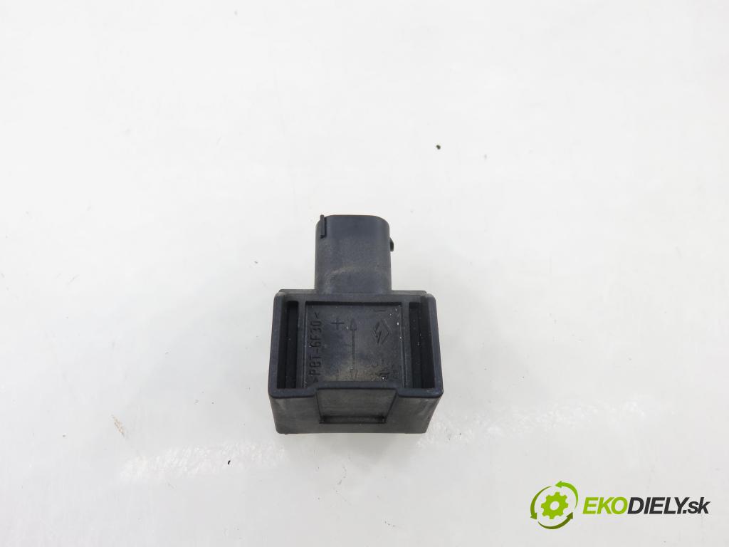 VW GOLF IV (1J1) HB 2001 66,00 1.9 TDI 90 - ALH 1896,00 snímač ESP 1J0907651A ; 10098001161 ; 0976103101