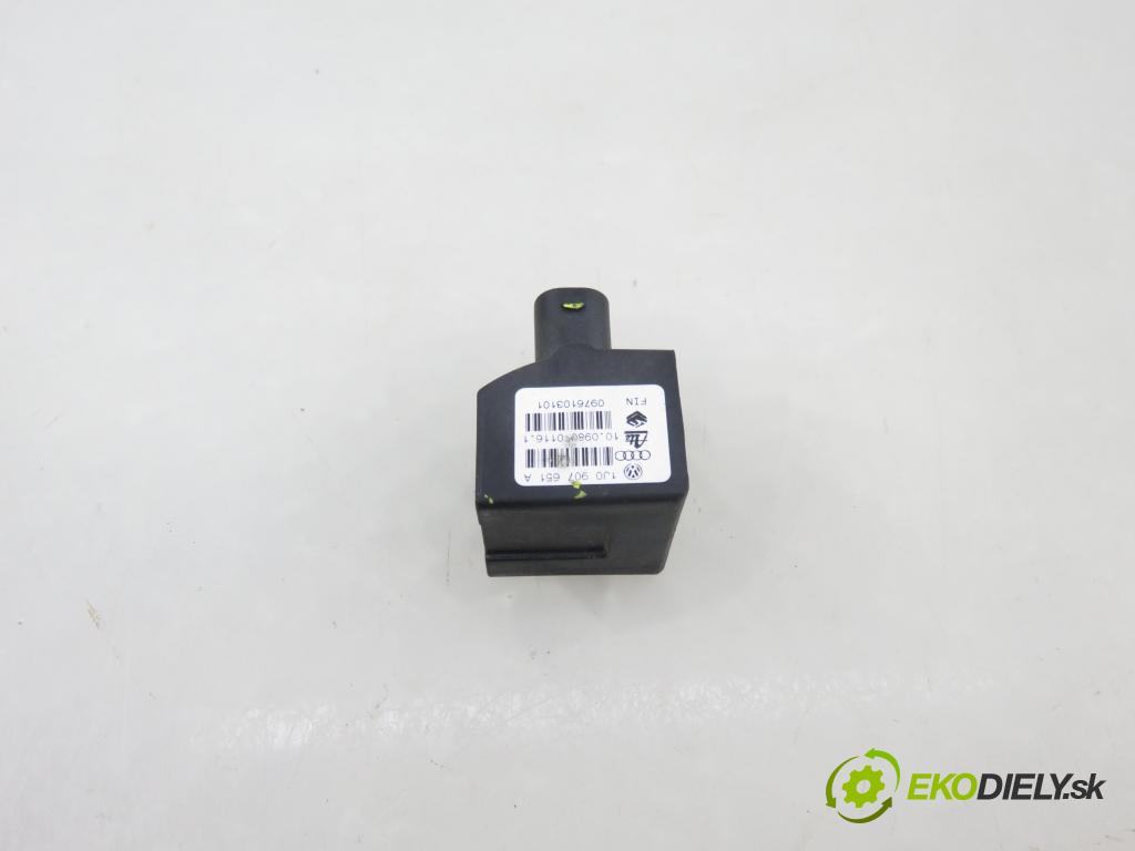 VW GOLF IV (1J1) HB 2001 66,00 1.9 TDI 90 - ALH 1896,00 snímač ESP 1J0907651A ; 10098001161 ; 0976103101