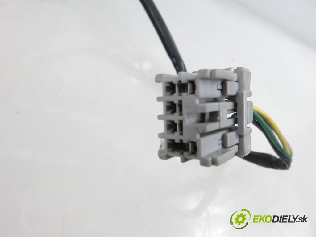 HONDA CIVIC VII Hatchback (EU, EP, EV) HB 2001 66,00 1.4 iS (EP1) 90 - D14Z6 1396,00 Spätné zrkadlo LE