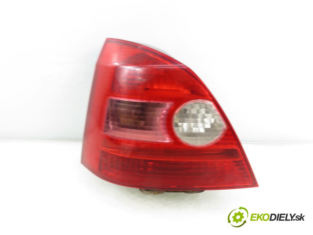 HONDA CIVIC VII Hatchback (EU, EP, EV) HB 2001 66,00 1.4 iS (EP1) 90 - D14Z6 1396,00 světlo levé zadní