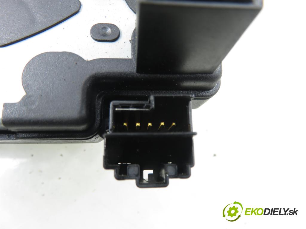 VW GOLF IV (1J1) HB 2001 66,00 1.9 TDI 90 - ALH 1896,00 PÁSKA: air BAG 1J0959654AC