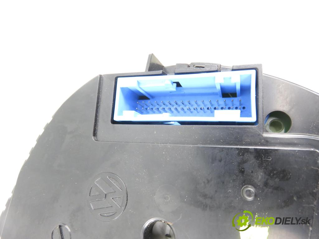 VW GOLF IV (1J1) HB 2001 66,00 1.9 TDI 90 - ALH 1896,00 prístrojovka elektrický 1J0920825B ; 0263628062 ; 1035100002