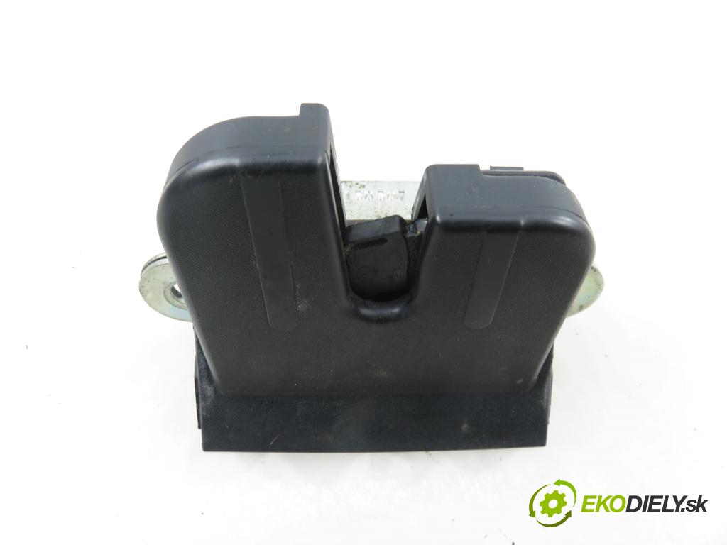 SEAT LEON (1P1) HB 2007 77,00 1.9 TDI - BLS 1896,00 zámok dveří kufr EL. 1P0827505A