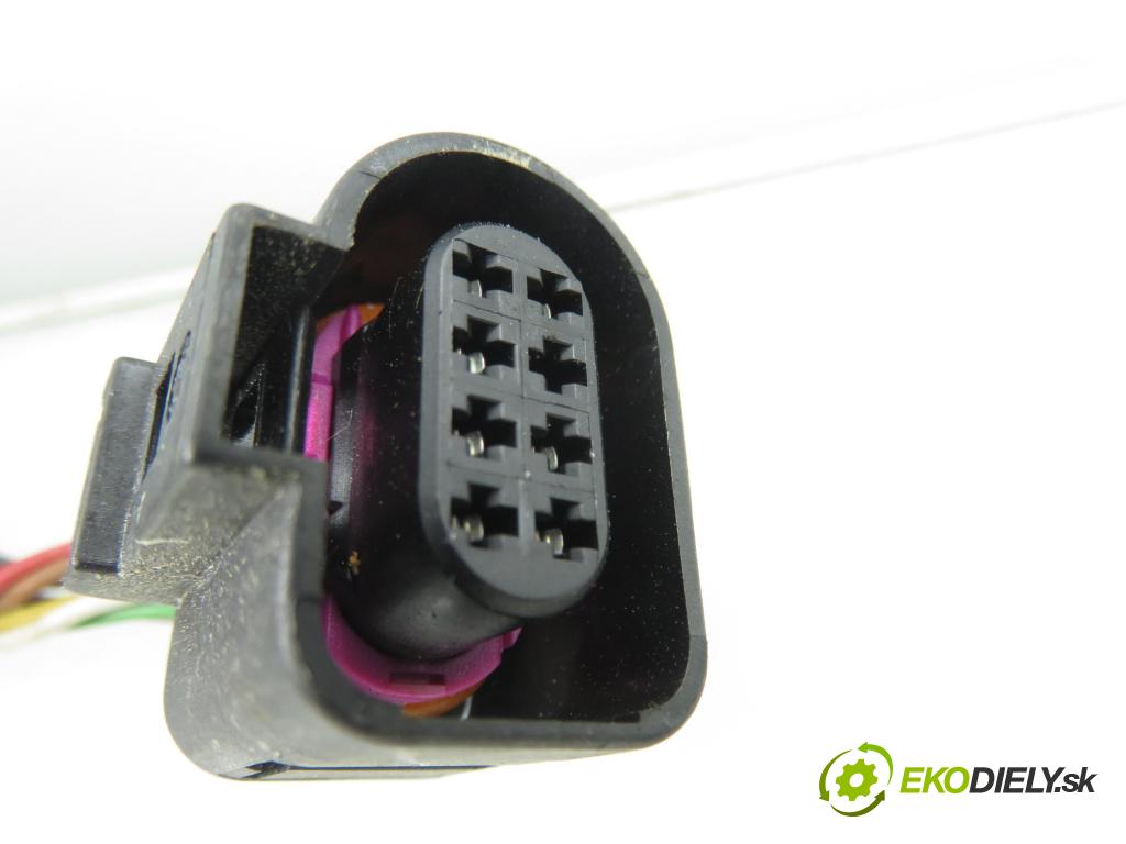 SEAT LEON (1P1) HB 2007 77,00 1.9 TDI - BLS 1896,00 Spätné zrkadlo LE