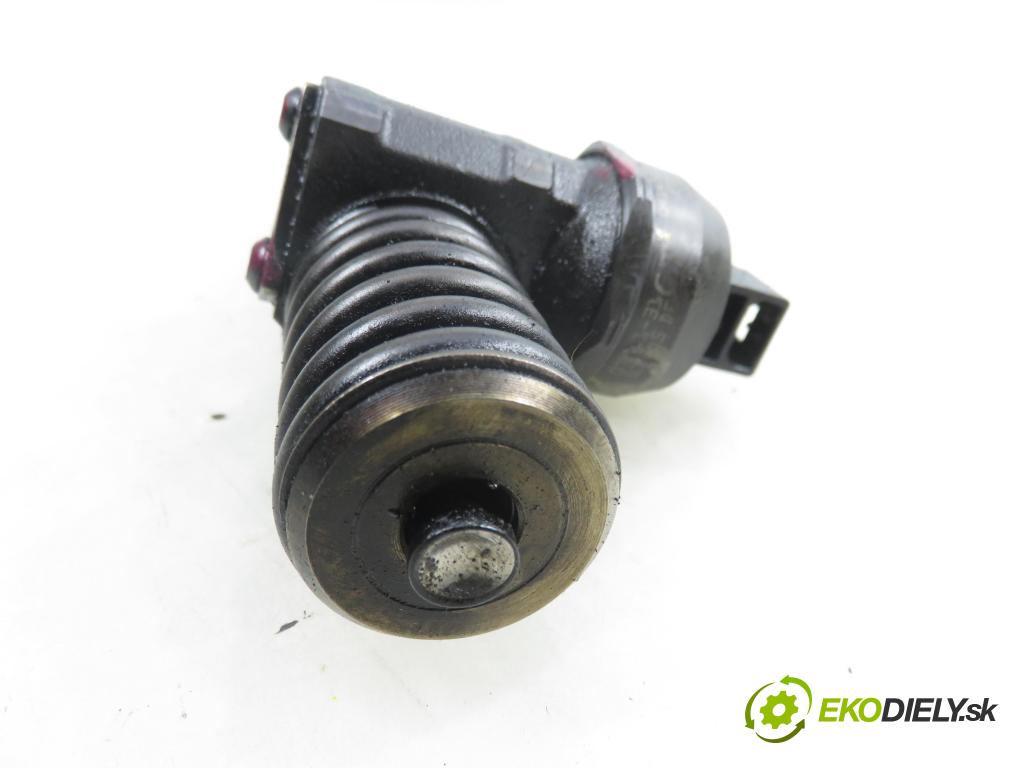 SKODA ROOMSTER (5J) HB 2008 59,00 1.4 TDI - BMS 1422,00 vstříkovač 038130073BP ; 0414720314 (Vstřikovač paliva)