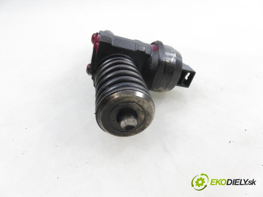 SKODA ROOMSTER (5J) HB 2008 59,00 1.4 TDI - BMS 1422,00 vstříkovač 038130073BP ; 0414720314 (Vstřikovač paliva)