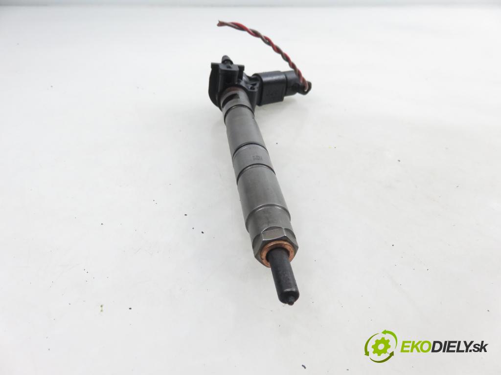 VW PHAETON (3D1, 3D2, 3D3, 3D4, 3D6, 3D7, 3D8, 3D9) SEDAN 2006 165,00 3.0 TDI 2967,00 vstřikovač 059130277S ; 0445115024 (Vstřikovač paliva)